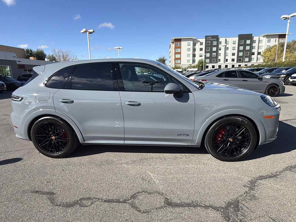 Used 2026 Porsche Cayenne GTS AWD/4WD image 2