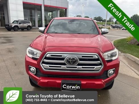 Used 2019 Toyota Tacoma Limited AWD/4WD image 9