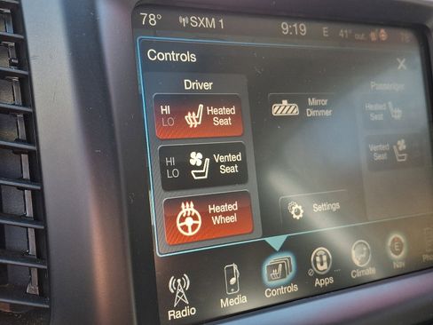Certified 2016 Jeep Cherokee Limited w/ Luxury Group AWD/4WD image 26