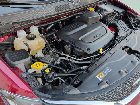 Used 2020 Chrysler Pacifica Touring-L image 36