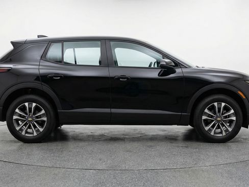 Used 2025 Chevrolet Equinox LT FWD image 11