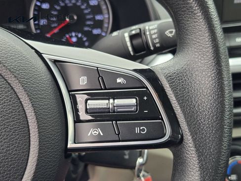 Certified 2023 Kia Forte LXS w/ LXS Technology Package FWD image 23