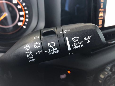 Used 2024 Jeep Wrangler Unlimited Sahara w/ Technology Group AWD/4WD image 36