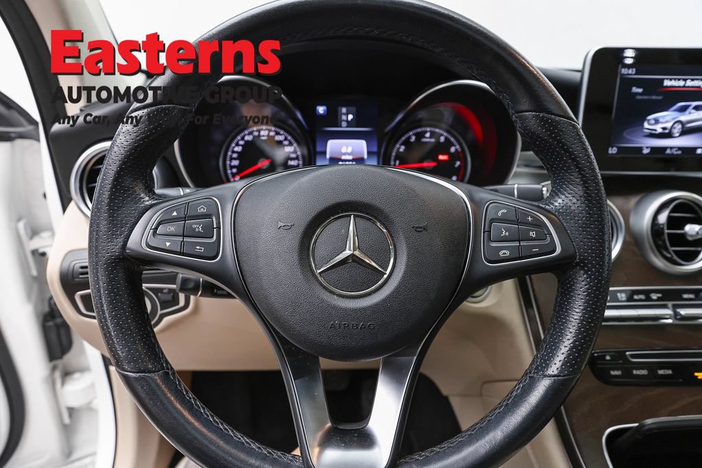 Used 2019 Mercedes-Benz GLC 300 4MATIC image 11