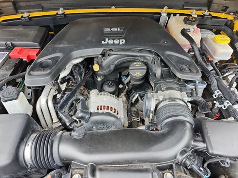Used 2018 Jeep Wrangler Unlimited Sport AWD/4WD image 22
