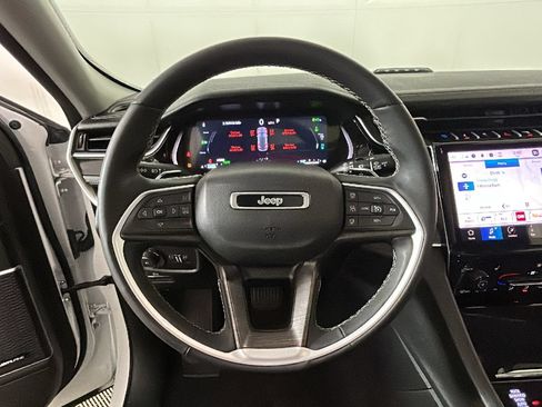 Used 2023 Jeep Grand Cherokee 4WD 4xe image 17