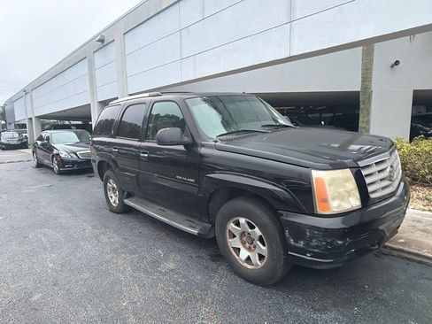 Used 2002 Cadillac Escalade AWD image 8