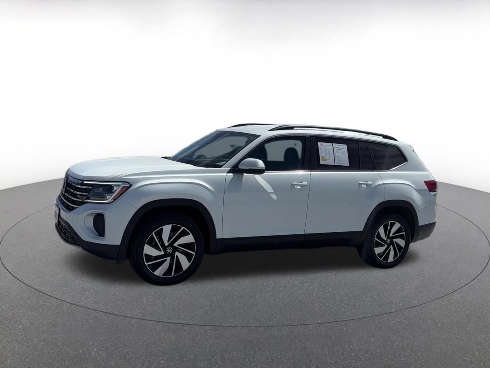 Used 2026 Volkswagen Atlas SE FWD image 7