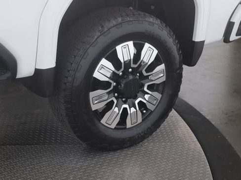 Used 2026 GMC Sierra 3500 Denali w/ Denali Reserve Package AWD/4WD image 14