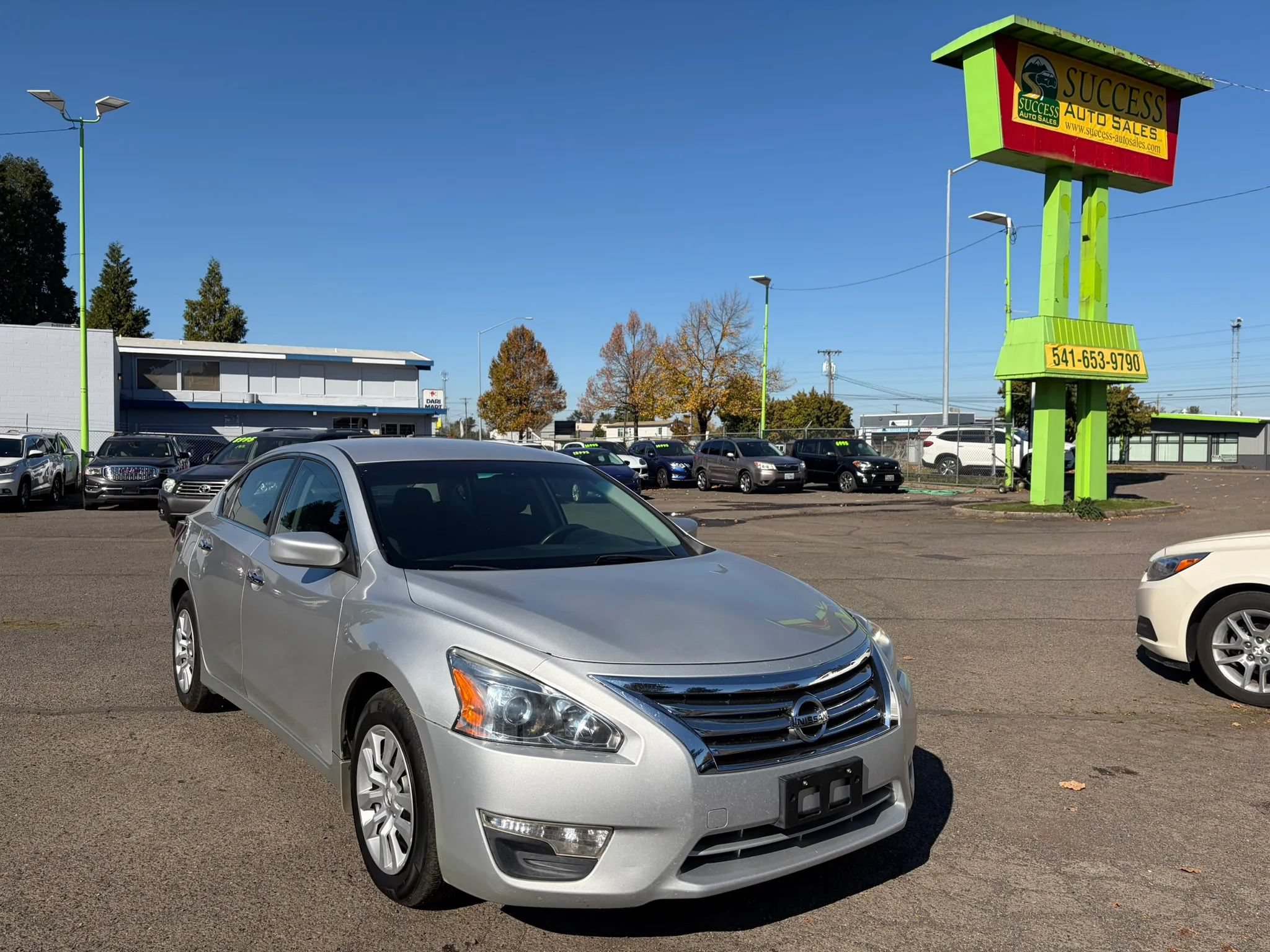 Used 2014 Nissan Altima 2.5 S FWD image 1