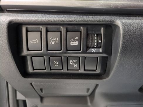 Used 2022 Subaru Forester Premium AWD/4WD image 19