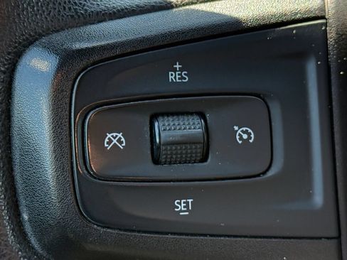 Used 2021 Chevrolet Silverado 1500 W/T w/ WT Value Package AWD/4WD image 19