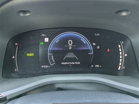 Used 2025 Toyota Camry SE image 28