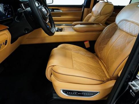 Used 2024 Jeep Grand Wagoneer Series III image 10