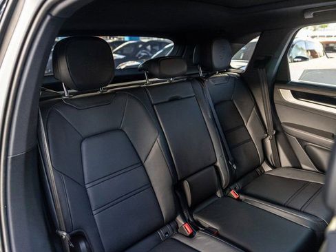 Certified 2026 Porsche Cayenne S AWD/4WD image 36