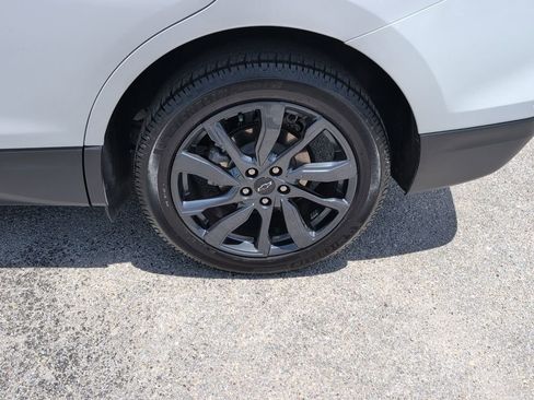Used 2022 Chevrolet Equinox RS w/ RS Leather Package FWD image 12