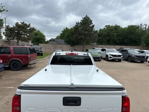 Used 2022 Chevrolet Colorado LT w/ Fleet Safety Package RWD image 17