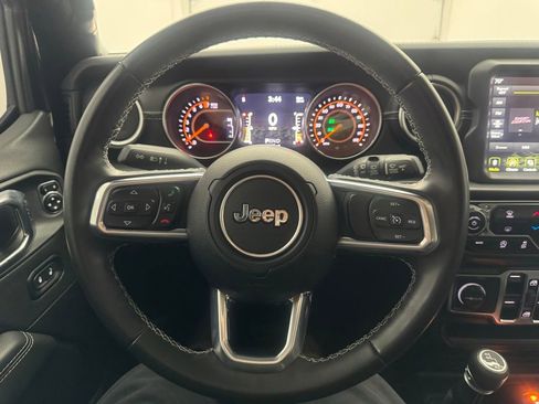 Used 2021 Jeep Wrangler Unlimited Sahara AWD/4WD image 15