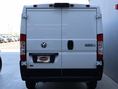 Used 2025 RAM ProMaster 2500 w/ Convenience Group image 3