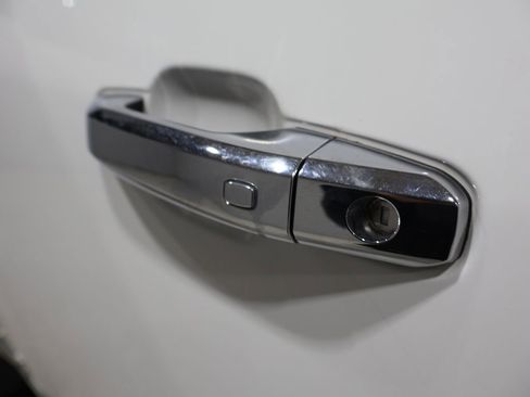 Used 2024 GMC Sierra 2500 Denali Ultimate image 11