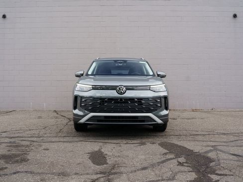 Used 2025 Volkswagen Tiguan S AWD/4WD image 10
