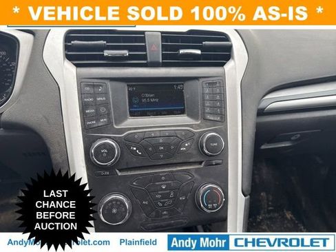 Used 2015 Ford Fusion SE image 16