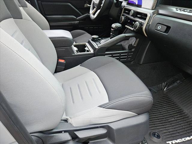 Used 2025 Toyota Tacoma TRD Off-Road AWD/4WD image 19