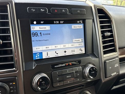 Used 2017 Ford F150 Raptor w/ Equipment Group 802A Luxury AWD/4WD image 13