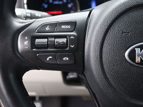 Used 2020 Kia Sedona EX FWD image 23