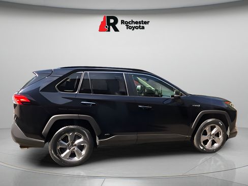Certified 2020 Toyota RAV4 Limited AWD/4WD image 4