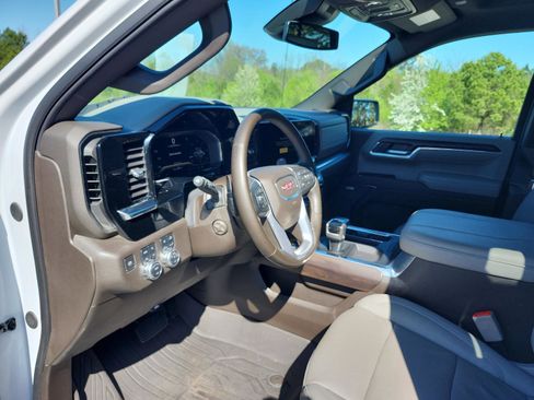 Certified 2024 GMC Sierra 1500 SLT w/ SLT Premium Plus Package image 17