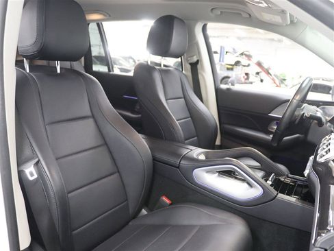 Used 2020 Mercedes-Benz GLS 450 4MATIC image 16