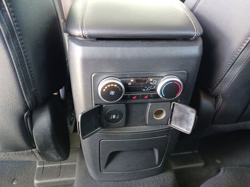 Used 2024 Ford Explorer Limited image 27