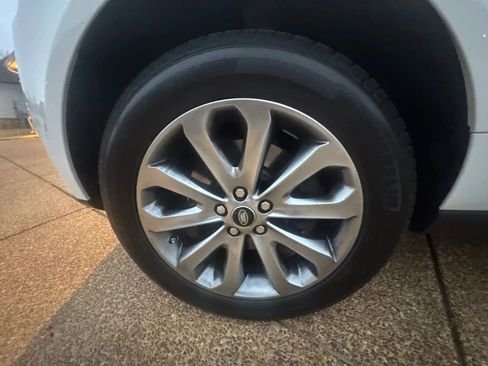 Used 2016 Land Rover Range Rover image 33