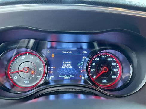 Used 2022 Dodge Charger R/T w/ Harman/Kardon Audio Group image 21