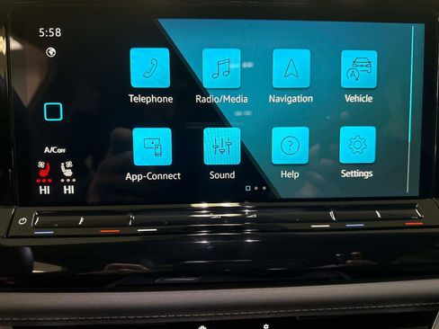 New 2026 Volkswagen Atlas SE image 25