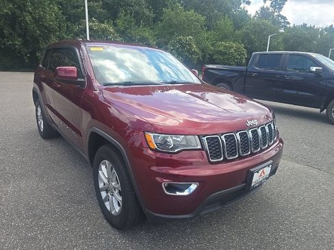 Used 2022 Jeep Grand Cherokee Laredo E RWD image 3