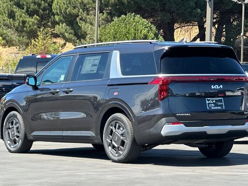 New 2026 Kia Carnival EX FWD image 6