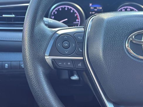 Used 2021 Toyota Camry LE image 34