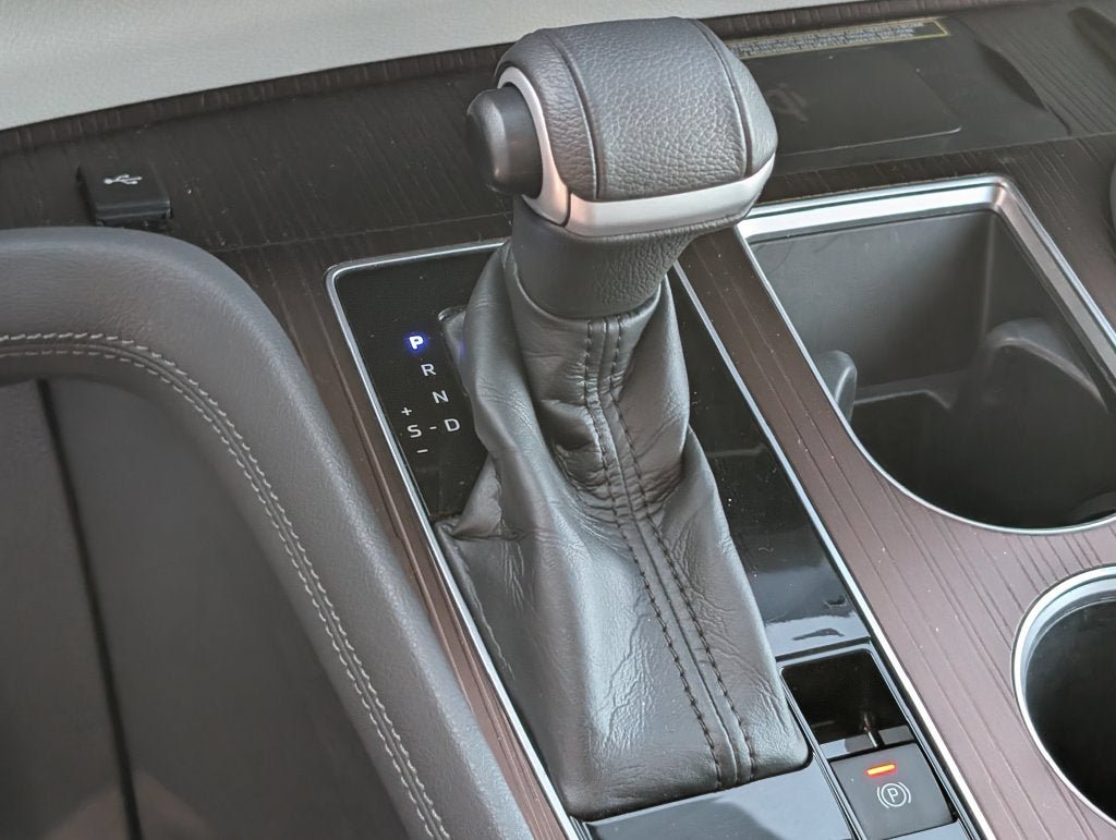 Certified 2022 Toyota Sienna XLE w/ XLE Plus Package FWD image 23