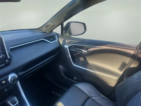 Used 2020 Toyota RAV4 XSE image 15