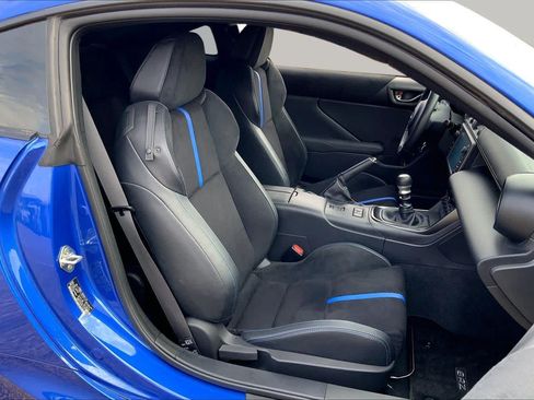 Used 2025 Subaru BRZ tS RWD image 9
