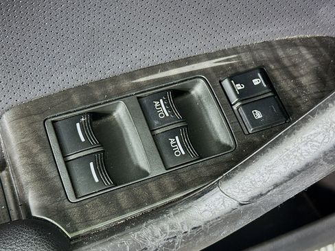 Used 2012 Acura TSX Sedan image 15