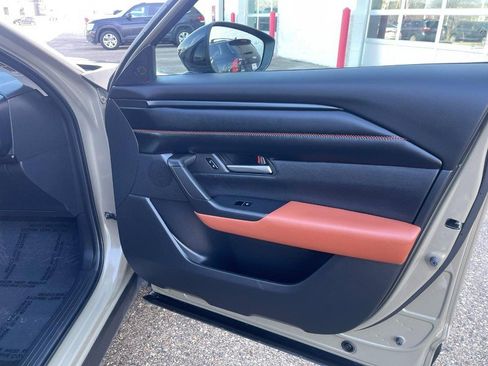 Used 2023 MAZDA CX-50 AWD 2.5 Turbo image 12