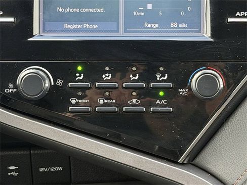 Used 2019 Toyota Camry LE image 23