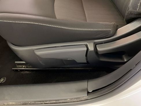 Used 2024 Nissan Sentra SV FWD image 25
