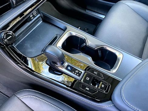 Used 2024 Lexus NX 250 w/ Towing Package (2000 Lbs) image 17