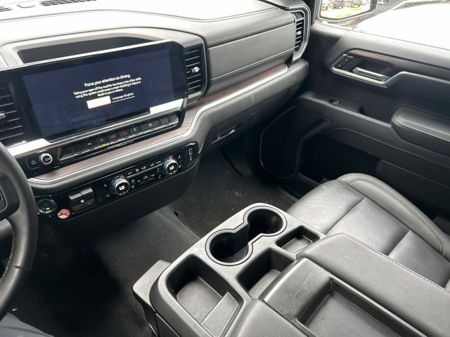 Used 2025 GMC Sierra 1500 SLT AWD/4WD image 11