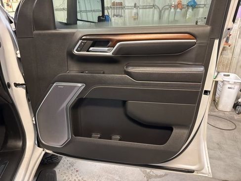 Used 2024 GMC Sierra 2500 Denali image 27