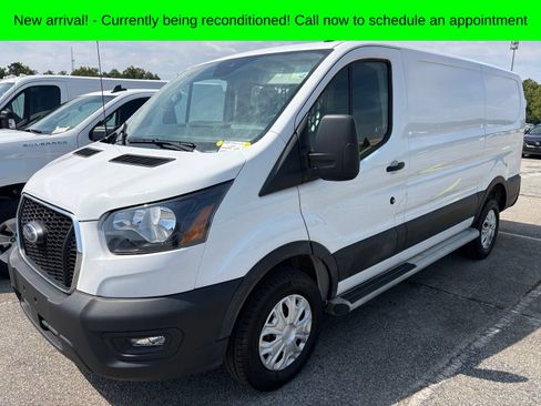 Used 2025 Ford Transit 250 Low Roof w/ Exterior Upgrade Package RWD image 4